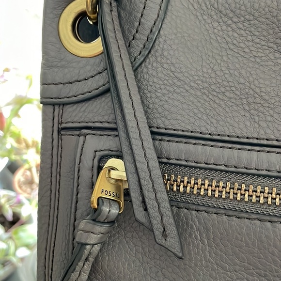 Authentic Fossil shoulder or strap bag - Picture 5 of 10